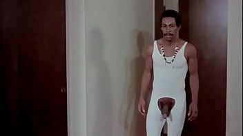 play Istri mewujudkan fantasi dengan hitam afrika