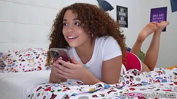 Reproduzir Posso usar seu pau grande para praticar padrasto? - minha família perversa