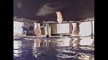 Abspielen Einen Trampolin-Penis durch ein Loch in meinem Penis wichsen