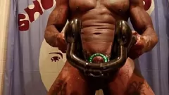 Oynat Şükürler olsun Johnson'ın Büyük Siyah Dick İbadeti ve Boşalma