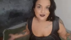 Jouer Big Booty Latina Next Door se baise avec un gode