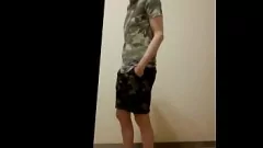 播放 成熟的利己主义者吃了年轻的索洛博伊（Soloboy）的性爱课程