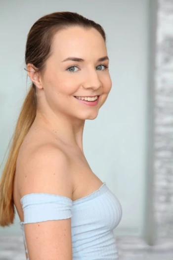 قناة Mona Blue