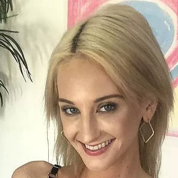 قناة Tallie Lorain