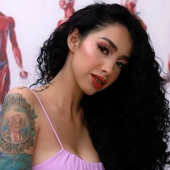قناة Kitzia Suarez